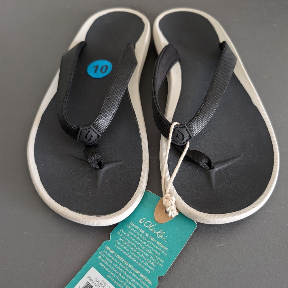 Women's Olukai Size 10 Sandals